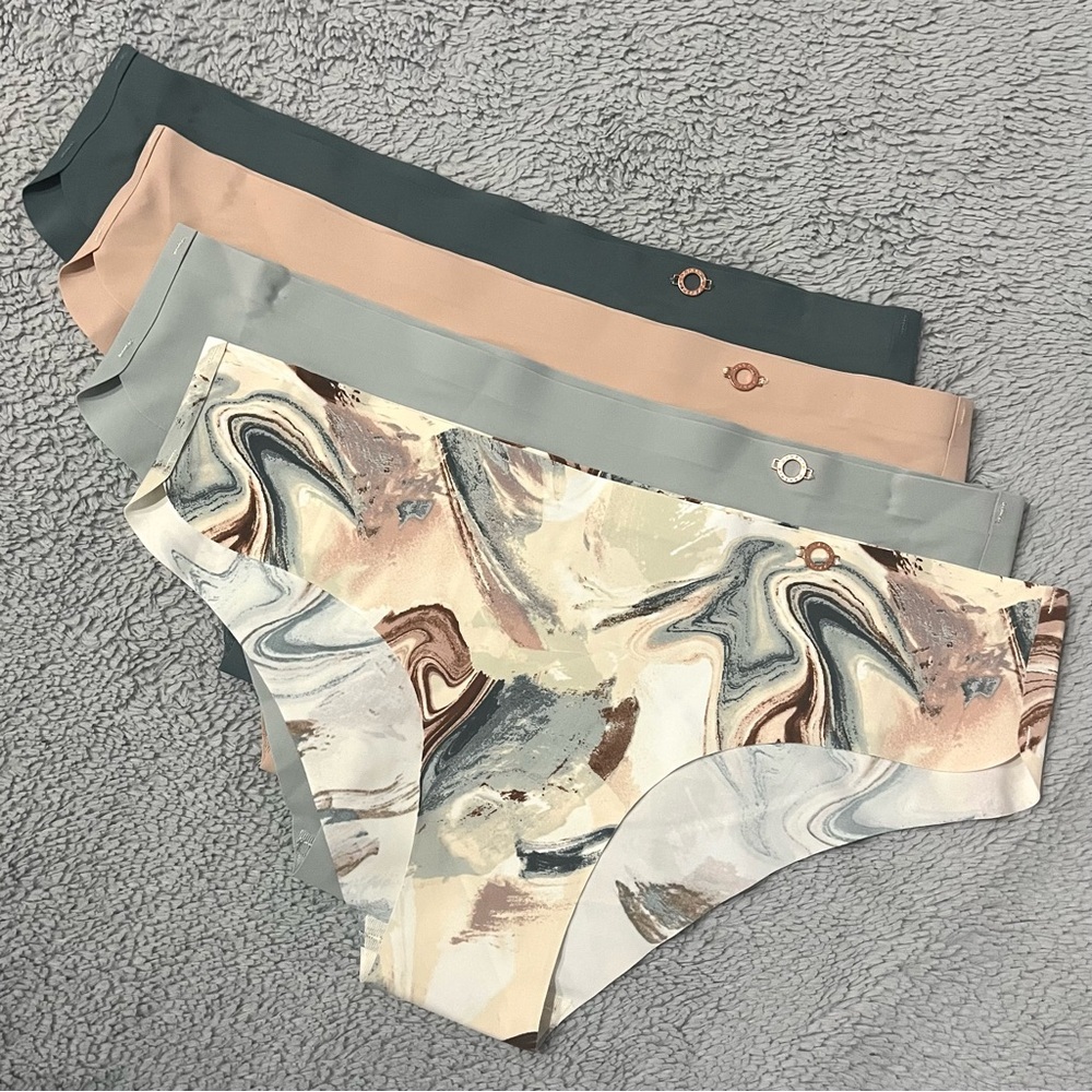 NWOT DANSKIN Set of 4 Seamless Cheeky Underwear Size S